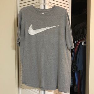 Nike T-shirt